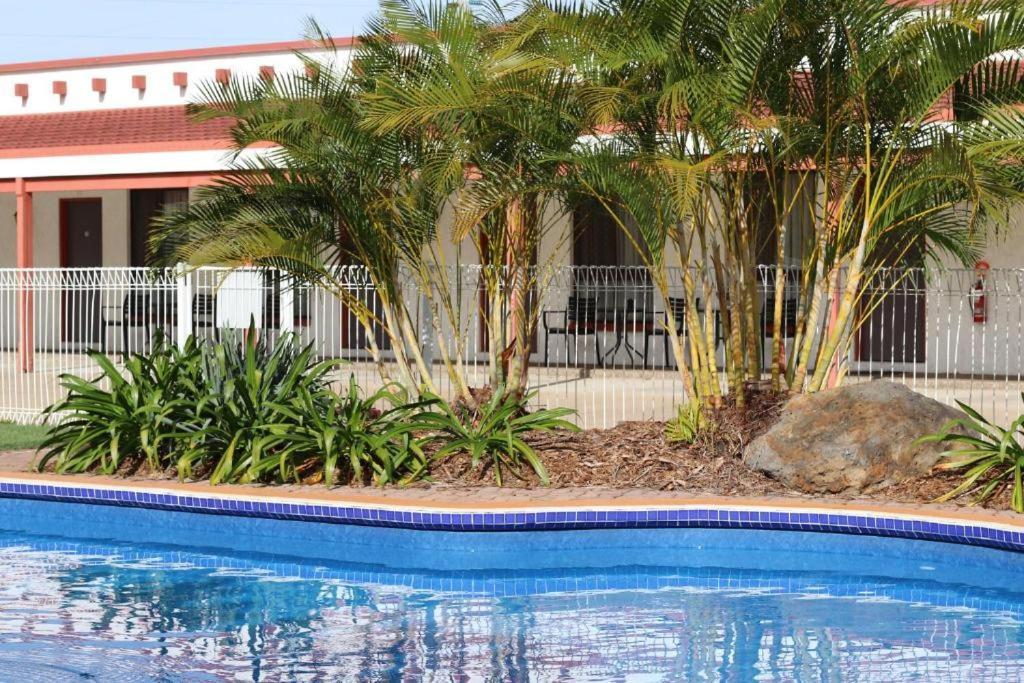 Bundaberg Spanish Motor Inn Ngoại thất bức ảnh